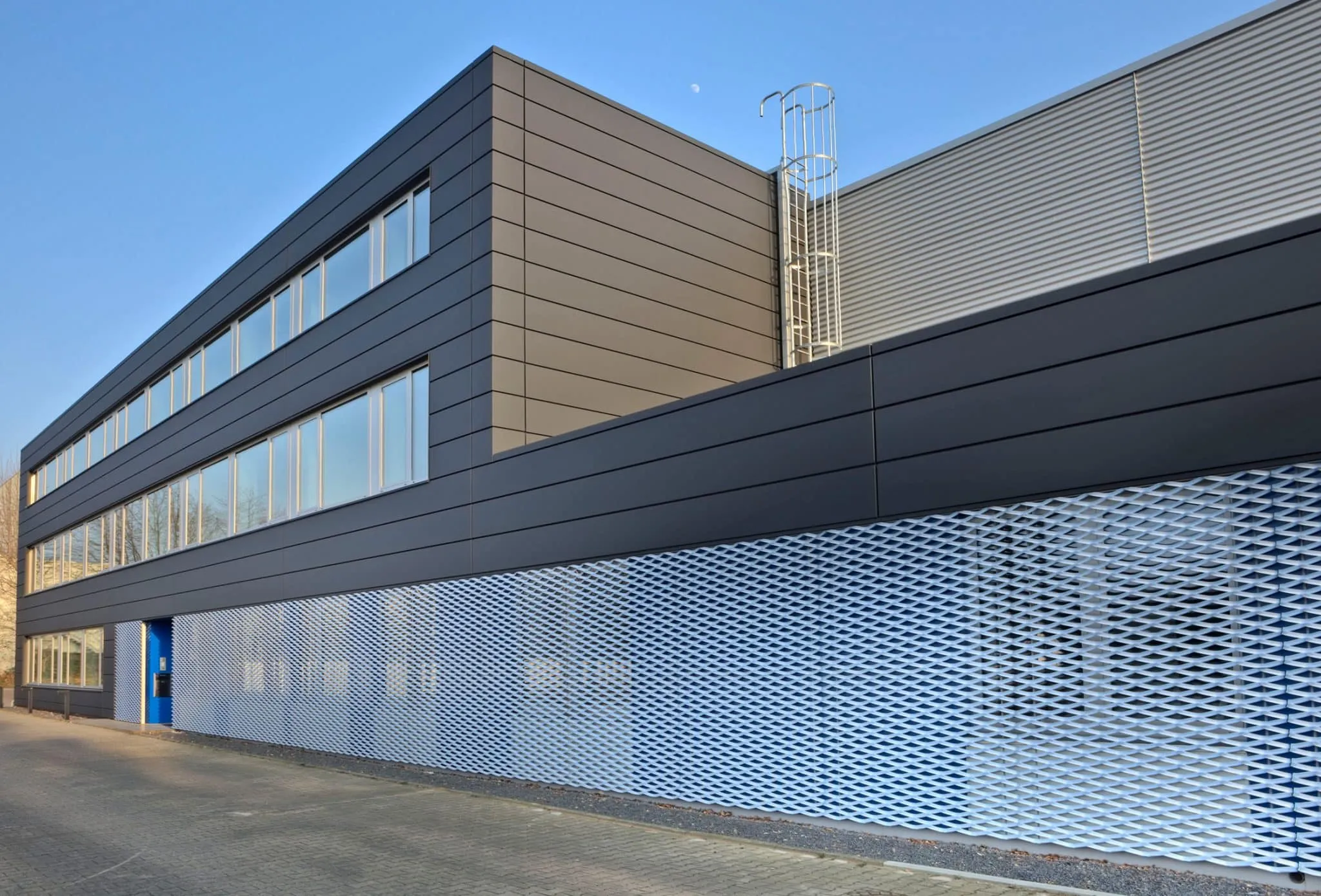 Referenzobjekt Gewerbehalle